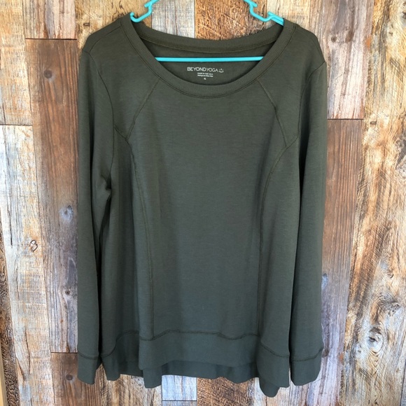 Beyond Yoga Sweaters - BEYOND YOGA Sweatshirt. XL.